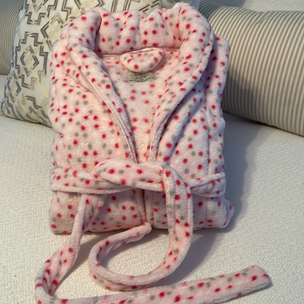 Love to Lounge soft fleece robe
